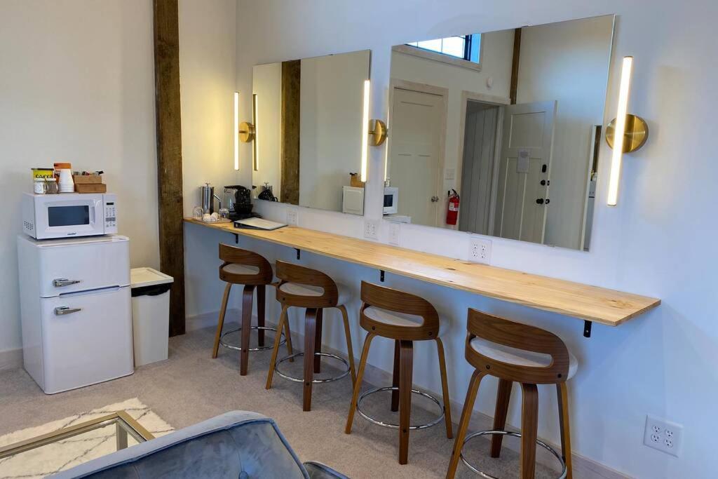 A Suite With A View + Wine Mount Airy Ngoại thất bức ảnh